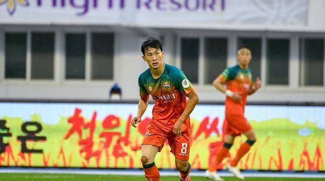 在平凡岗位上死磕罪恶、为了几百块钱的欠薪或者一个公道去拼命的凡人，打起来更燃，更让人心疼。