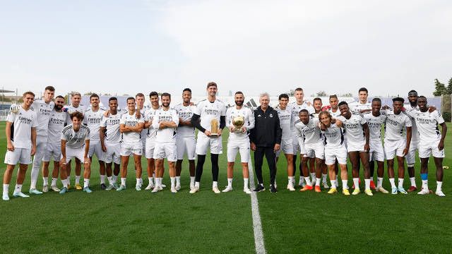 电影版的故事讲述汤姆来到城市，与杰瑞再次相遇，两人追逐战的舞台也从乡间小屋搬到了大都市。
